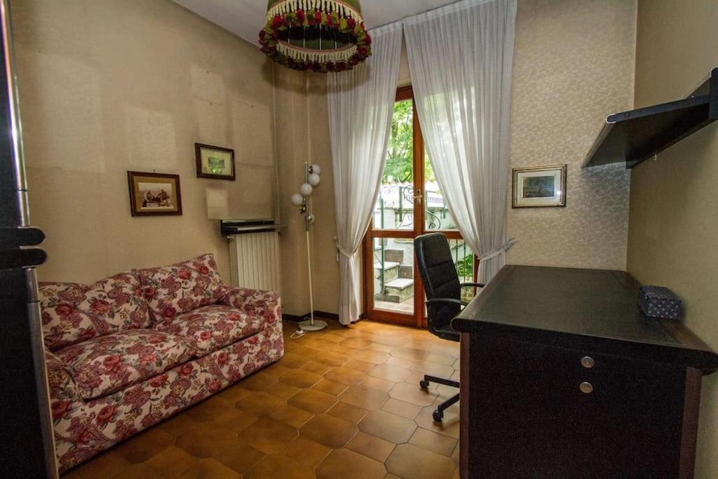 Casa Su Lago Privato A Due Passi Da Milano Segrate Exterior photo